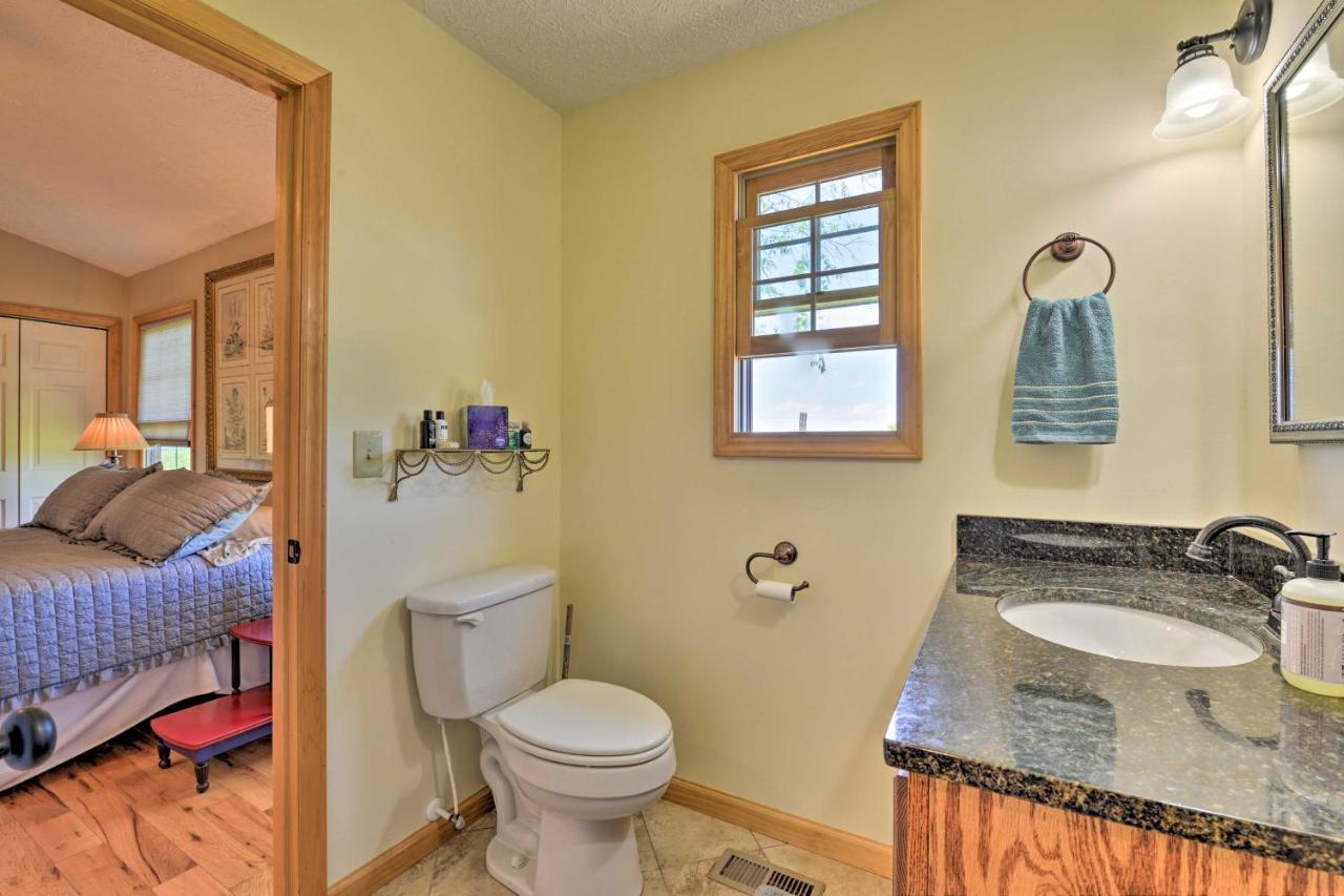 Charming Galax Retreat With Wraparound Deck! Villa Exterior photo
