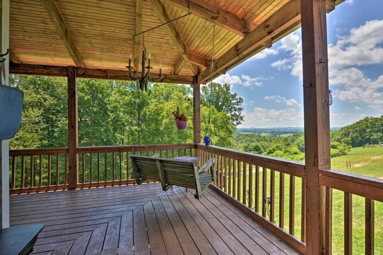 Charming Galax Retreat With Wraparound Deck! Villa Exterior photo