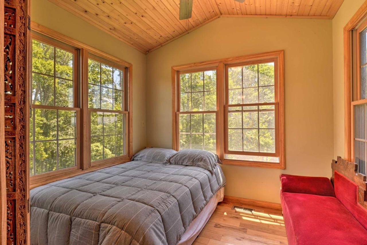 Charming Galax Retreat With Wraparound Deck! Villa Exterior photo
