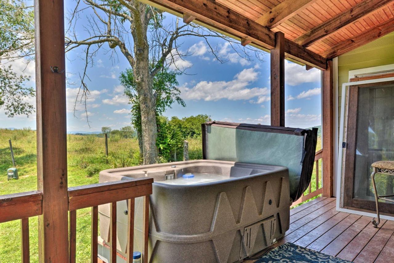 Charming Galax Retreat With Wraparound Deck! Villa Exterior photo
